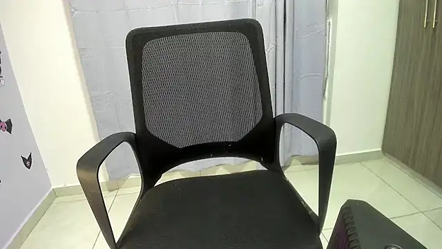 Snapshot of isaaclatino chatting on 09/25/25, 05:11 isaaclatino online show from 09/25/25, 05:11