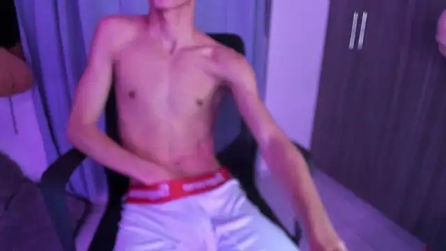 Snapshot of isaaclatino chatting on 11/09/25, 06:23 isaaclatino online show from 11/09/25, 06:23