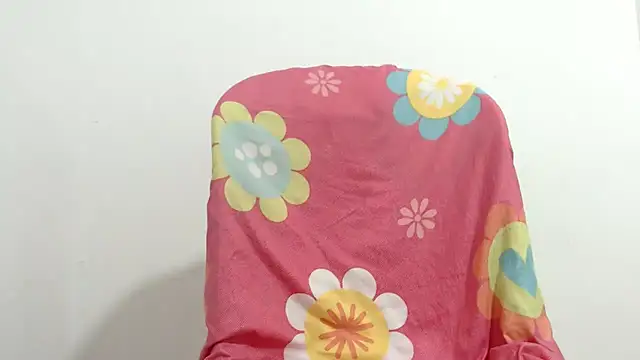 Snapshot of isaaclatino chatting on 12/03/25, 08:00 isaaclatino online show from 12/03/25, 08:00