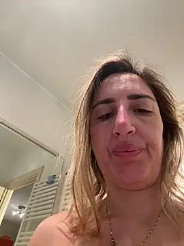 Snapshot of casalinga88 chatting on 02/25/25, 07:09 casalinga88 online show from 02/25/25, 07:09
