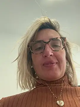 Snapshot of casalinga88 chatting on 03/14/25, 01:02 casalinga88 online show from 03/14/25, 01:02