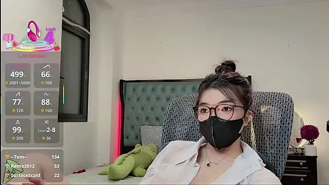 Berrysweet 68 online show from 11/13/25, 03:33