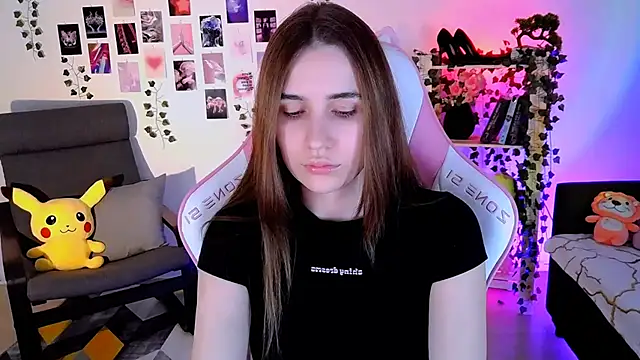 AliceCharmy online show from 12/10/24, 12:27