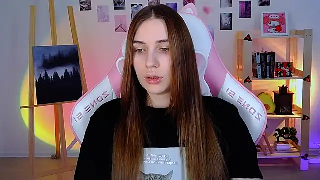 AliceCharmy online show from 01/06/25, 12:35