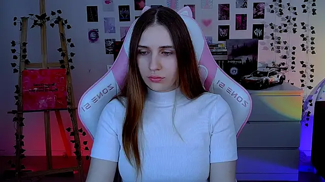 AliceCharmy online show from 10/17/25, 06:27