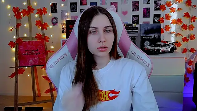 AliceCharmy online show from 11/08/25, 06:13