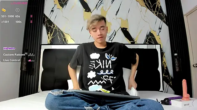 Snapshot of bunny_maxi chatting on 12/05/24, 12:44 bunny maxi online show from 12/05/24, 12:44