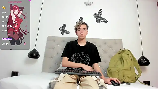 Snapshot of bunny_maxi chatting on 01/10/25, 12:15 bunny maxi online show from 01/10/25, 12:15