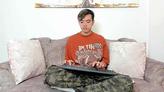 Snapshot of bunny_maxi chatting on 03/11/25, 12:17 bunny maxi online show from 03/11/25, 12:17