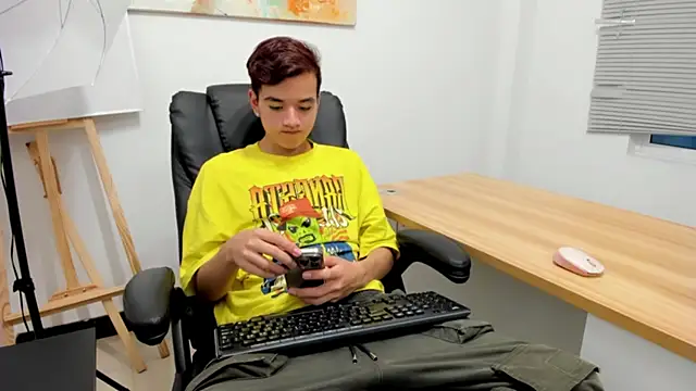 bunny maxi online show from 11/13/25, 12:26