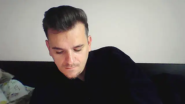 Snapshot of Huge_cock22cm chatting on 10/27/25, 06:06 Huge cock22cm online show from 10/27/25, 06:06