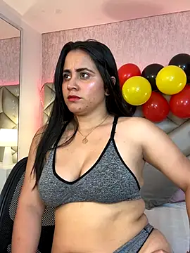 Snapshot of Brenda_Garcia chatting on 09/24/25, 08:12 Brenda Garcia online show from 09/24/25, 08:12