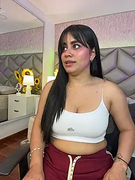 Snapshot of Brenda_Garcia chatting on 11/08/25, 07:23 Brenda Garcia online show from 11/08/25, 07:23