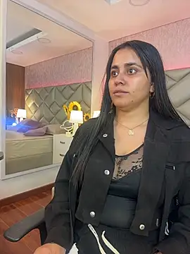 Snapshot of Brenda_Garcia chatting on 11/28/25, 08:22 Brenda Garcia online show from 11/28/25, 08:22