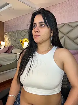 Snapshot of Brenda_Garcia chatting on 11/30/25, 12:09 Brenda Garcia online show from 11/30/25, 12:09