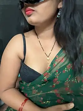 Snapshot of Magical-Couple-telugu chatting on 01/13/26, 02:00 Magical-Couple-telugu online show from 01/13/26, 02:00