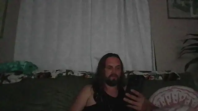 Snapshot of VitaminDrewFl chatting on 05/25/26, 02:50 VitaminDrewFl online show from 05/25/26, 02:50