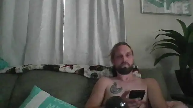 Snapshot of VitaminDrewFl chatting on 06/04/26, 10:05 VitaminDrewFl online show from 06/04/26, 10:05