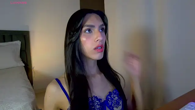 AlanaSofiia online show from 05/18/26, 02:56