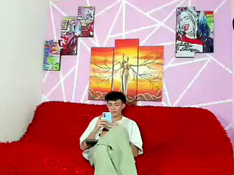 oliverhot2005 online show from 01/16/25, 08:46