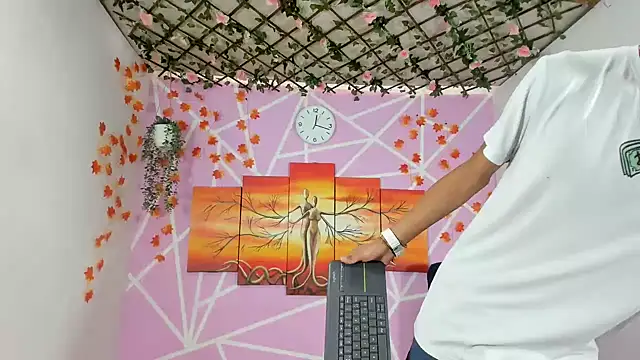 oliverhot2005 online show from 02/21/25, 05:20