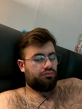 Snapshot of yxssxn24403 chatting on 10/20/25, 04:13 yxssxn24403 online show from 10/20/25, 04:13