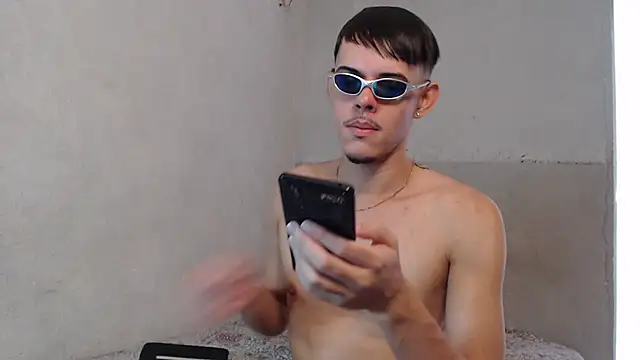 MicaelRian69 online show from 10/25/25, 02:13