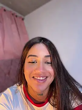 Snapshot of Little_Gaby_ chatting on 07/22/26, 04:59 Little Gaby online show from 07/22/26, 04:59