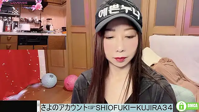 Snapshot of ERIKA-JP-168130 chatting on 06/07/26, 04:16 ERIKA-JP-168130 online show from 06/07/26, 04:16