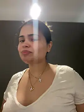 Snapshot of melanny10 chatting on 01/25/25, 12:26 melanny10 online show from 01/25/25, 12:26