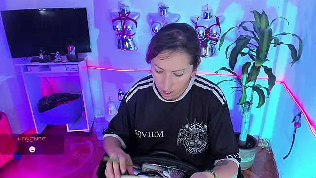 LucyStrike  online show from 05/19/26, 11:00