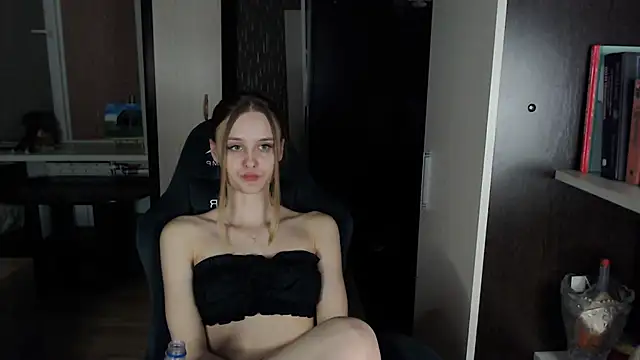  Sansa stark  online show from 02/28/25, 01:47