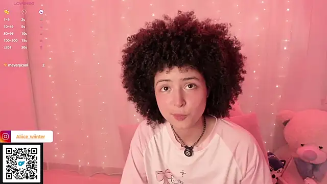 Snapshot of Alice_winter_ chatting on 09/18/25, 06:10 Alice winter online show from 09/18/25, 06:10