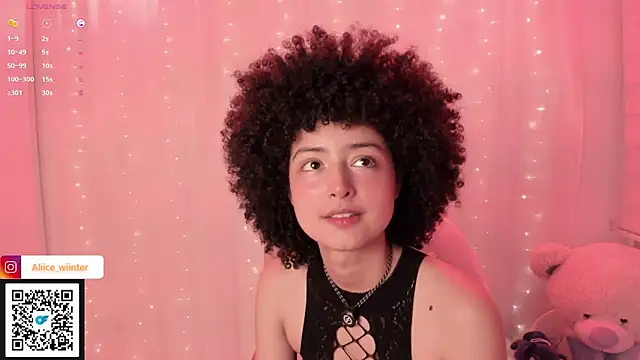 Snapshot of Alice_winter_ chatting on 09/22/25, 07:05 Alice winter online show from 09/22/25, 07:05