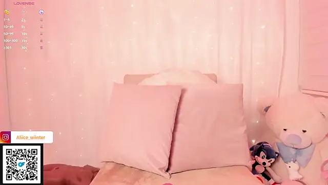 Snapshot of Alice_winter_ chatting on 09/24/25, 07:06 Alice winter online show from 09/24/25, 07:06