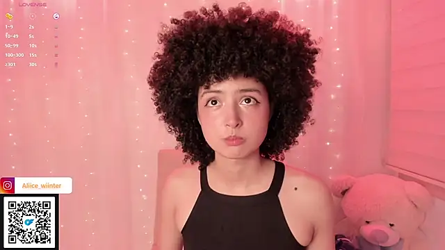 Snapshot of Alice_winter_ chatting on 09/25/25, 06:11 Alice winter online show from 09/25/25, 06:11