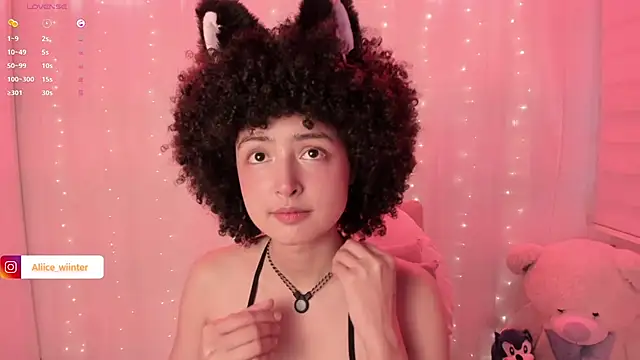 Snapshot of Alice_winter_ chatting on 10/08/25, 06:16 Alice winter online show from 10/08/25, 06:16