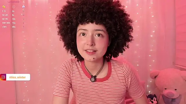 Snapshot of Alice_winter_ chatting on 10/15/25, 06:08 Alice winter online show from 10/15/25, 06:08