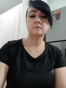 Snapshot of taalia chatting on 05/17/26, 12:52 taalia online show from 05/17/26, 12:52