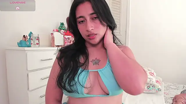 Snapshot of LisaHadwin chatting on 12/16/25, 06:46 LisaHadwin online show from 12/16/25, 06:46