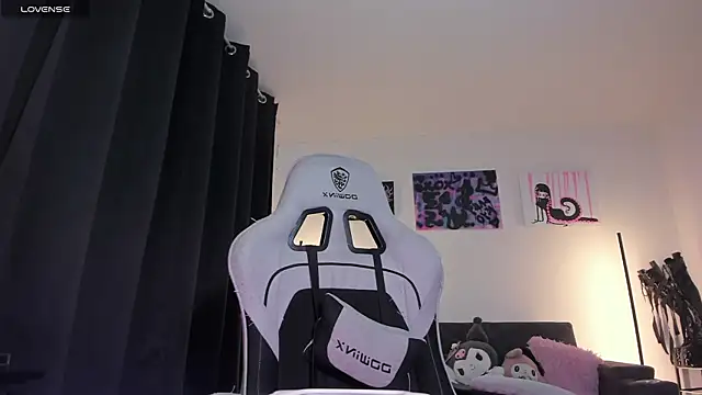 Snapshot of satanbabee chatting on 04/03/26, 11:36 satanbabee online show from 04/03/26, 11:36