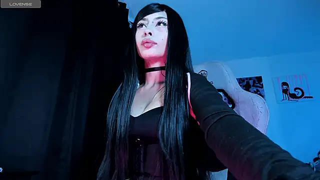 Snapshot of satanbabee chatting on 06/12/26, 10:52 satanbabee online show from 06/12/26, 10:52
