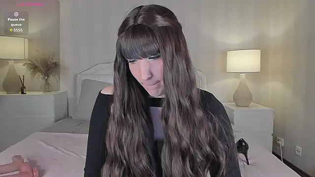 Snapshot of valeriasecret chatting on 10/27/25, 09:13 valeriasecret online show from 10/27/25, 09:13