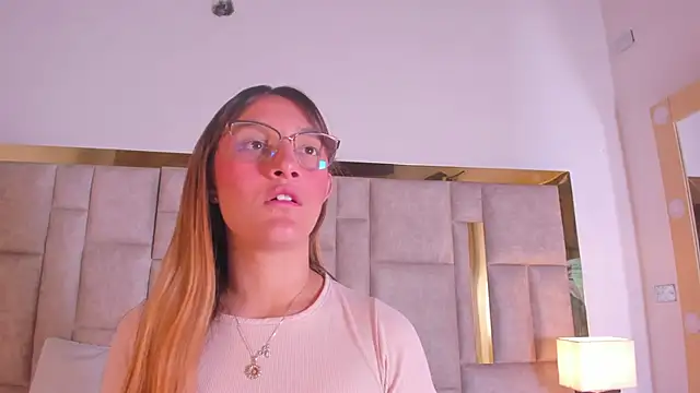 Ruth harvey  online show from 09/14/25, 04:11