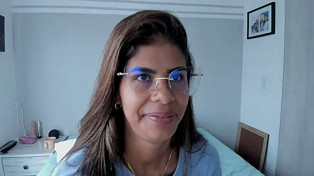 karlina charlotte1 online show from 01/06/25, 12:57