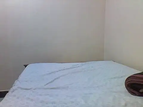 princess-cutie12 online show from 05/18/26, 08:36