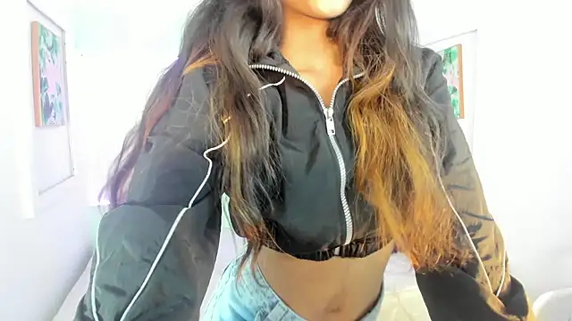 Ashleycooper21 online show from 12/03/24, 08:39