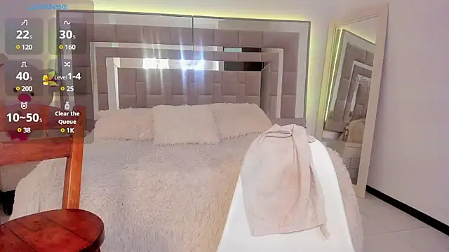 Nicolle foxy online show from 12/20/24, 07:07