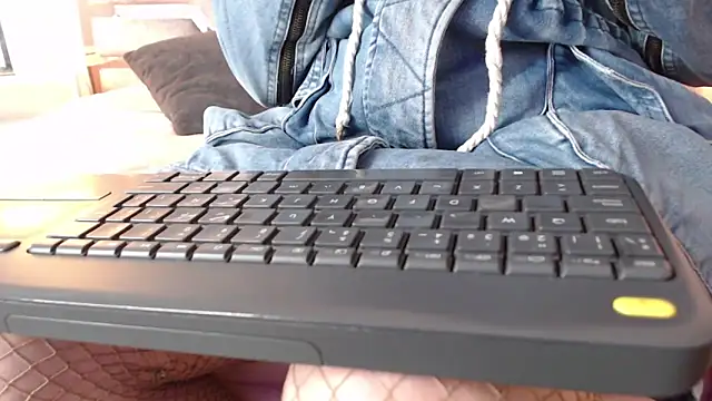 ViioletaMora online show from 01/24/25, 07:07