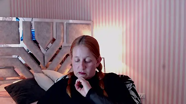 ViioletaMora online show from 01/25/25, 10:50